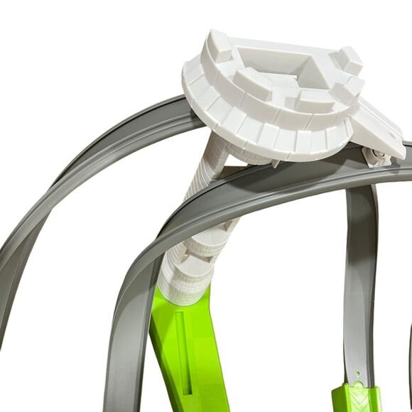 Hot Wheels Mario Kart Circuit Track Set Booster Mario & Luigi Karts - Picture 8 of 15